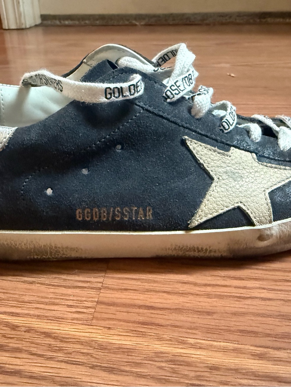 Golden Goose black suede low-top sneakers with silver star - Picture 5 of 6